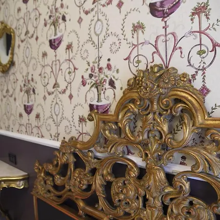 Barocco Al Centro Bed & Breakfast
